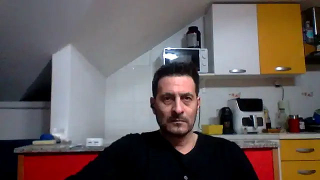 Snapshot of colosone chatting on February 17, 2026, 9:10 pm colosone online show from February 17, 2026, 9:10 pm