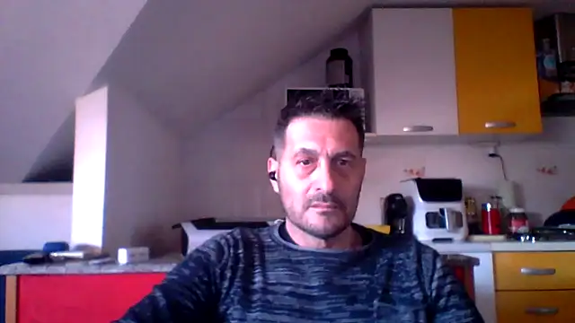 Snapshot of colosone chatting on February 24, 2026, 9:40 am colosone online show from February 24, 2026, 9:40 am