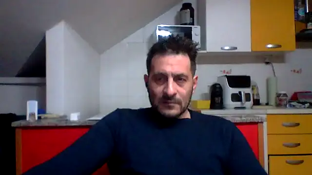 Snapshot of colosone chatting on March 2, 2026, 9:43 pm colosone online show from March 2, 2026, 9:43 pm