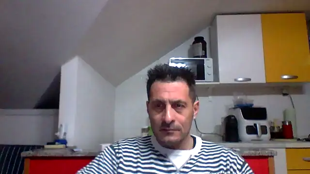 Snapshot of colosone chatting on March 19, 2026, 6:56 pm colosone online show from March 19, 2026, 6:56 pm