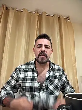 wolfbucker online show from May 4, 2026, 4:19 am