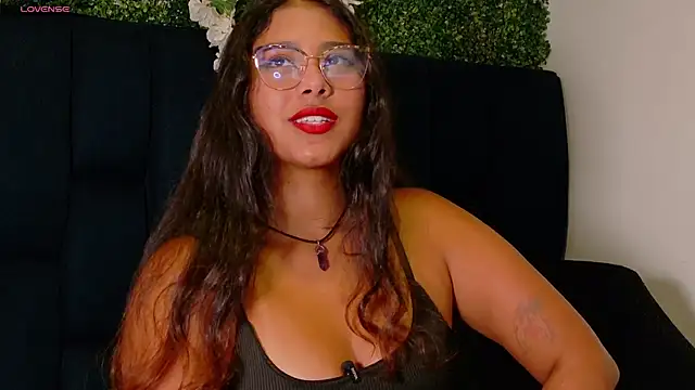Snapshot of AnnaSmiles chatting on May 29, 2026, 3:21 pm AnnaSmiles online show from May 29, 2026, 3:21 pm