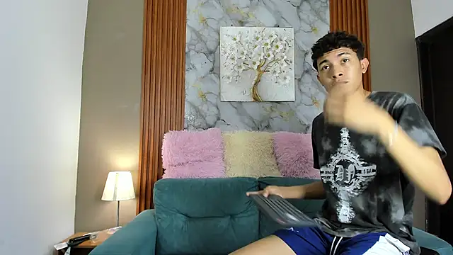 AVENGER BOYS2026 online show from February 26, 2026, 7:13 pm