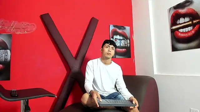 AVENGER BOYS2026 online show from May 21, 2026, 7:21 pm
