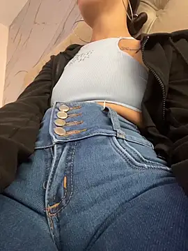 Michelle ec online show from April 18, 2026, 4:33 pm