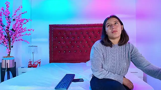 Cristal and luke online show from February 4, 2026, 3:45 am