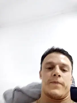 RAFAELQUINTEROSCAVALHEI online show from April 19, 2026, 9:30 am