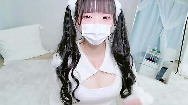 Nonn chan online show from February 19, 2026, 2:07 am