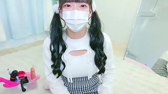 Nonn chan online show from April 20, 2026, 4:04 am