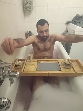 Moh 197 online show from February 7, 2026, 5:27 pm