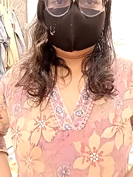 piryasharma005 online show from January 11, 2026, 11:37 am