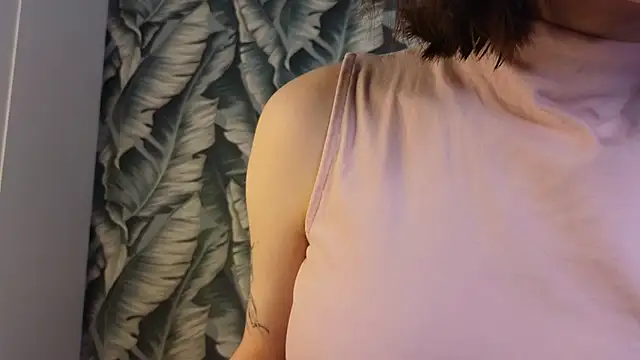 Snapshot of BondiCappetit chatting on January 10, 2026, 11:01 am BondiCappetit online show from January 10, 2026, 11:01 am