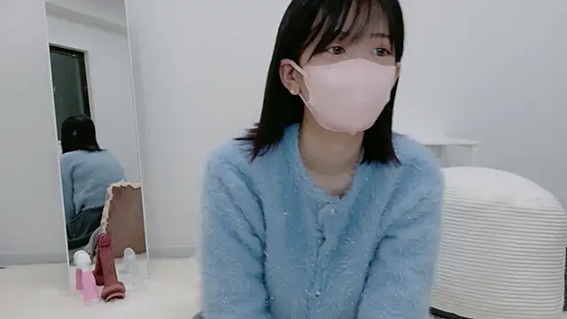 yuruchan  online show from March 6, 2026, 2:24 pm