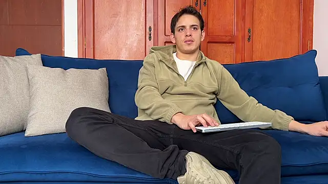 Enzho liam online show from February 6, 2026, 5:05 pm