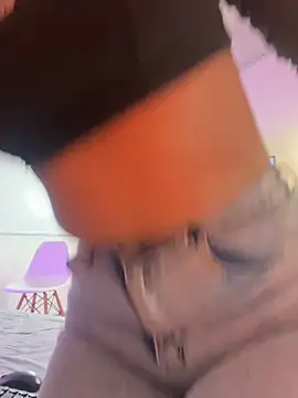 DulceRouss  online show from April 17, 2026, 11:46 am