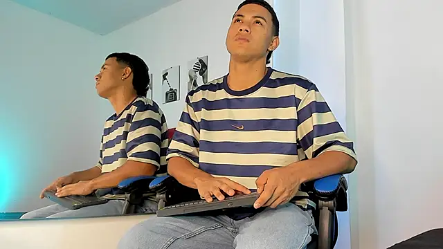 Liamsubtle01 online show from April 20, 2026, 11:13 am