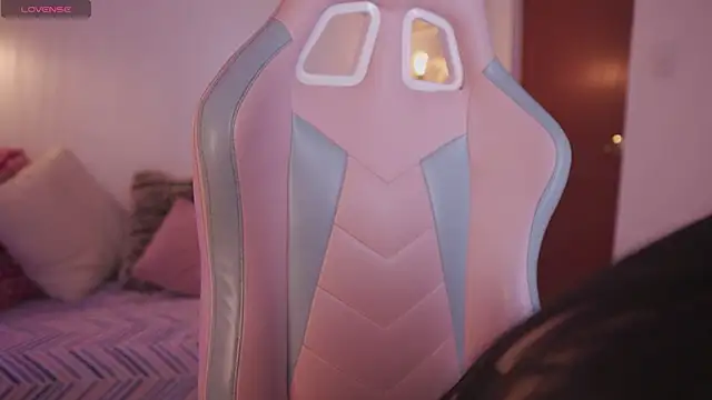 Valery Belmort online show from April 13, 2026, 12:43 pm