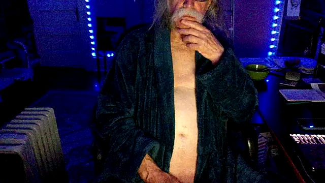 LickYourYoni online show from April 20, 2026, 1:25 pm