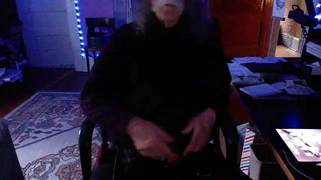 Snapshot of LickYourYoni chatting on May 26, 2026, 3:35 am LickYourYoni online show from May 26, 2026, 3:35 am
