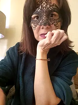 larizinha2026 online show from June 3, 2026, 4:56 pm