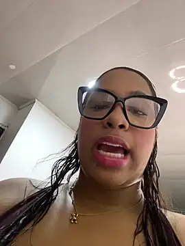Snapshot of NataliaMillers chatting on July 2, 2026, 12:21 am NataliaMillers online show from July 2, 2026, 12:21 am