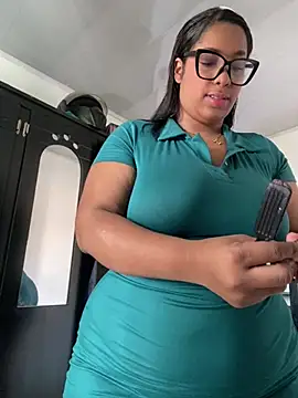 Snapshot of NataliaMillers chatting on July 2, 2026, 2:01 pm NataliaMillers online show from July 2, 2026, 2:01 pm