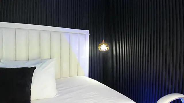 PandoraMiller online show from April 20, 2026, 5:05 pm