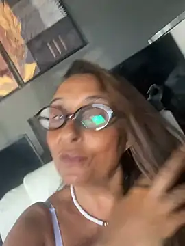 Annalua73 online show from February 7, 2026, 6:44 pm