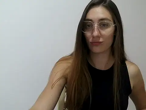 Noracherry online show from February 13, 2026, 10:39 pm