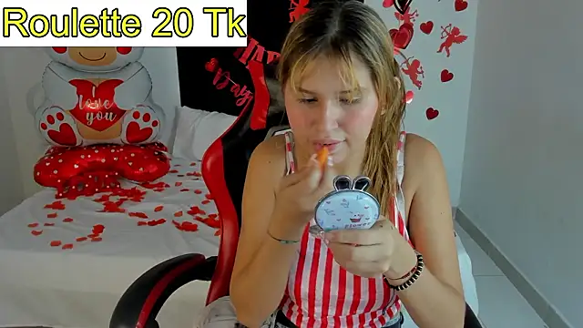 Snapshot of Bella_Blanca chatting on February 15, 2026, 12:14 pm Bella Blanca online show from February 15, 2026, 12:14 pm