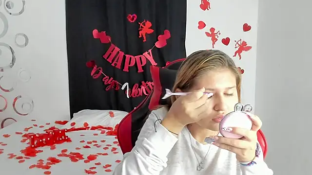 Snapshot of Bella_Blanca chatting on February 19, 2026, 12:12 pm Bella Blanca online show from February 19, 2026, 12:12 pm