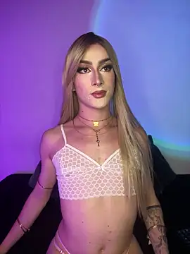 Snapshot of Alana_Stone chatting on February 6, 2026, 3:55 am Alana Stone online show from February 6, 2026, 3:55 am