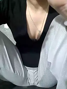 -LunaLust online show from January 18, 2026, 2:10 pm