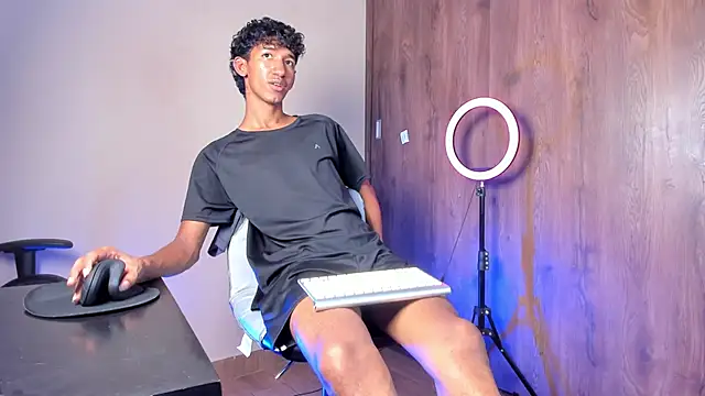 neitan miller  online show from February 10, 2026, 12:04 am