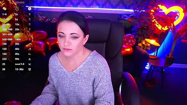 Dafni Monn online show from February 17, 2025, 6:42 am