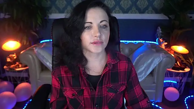 Dafni Monn online show from March 13, 2026, 6:53 am