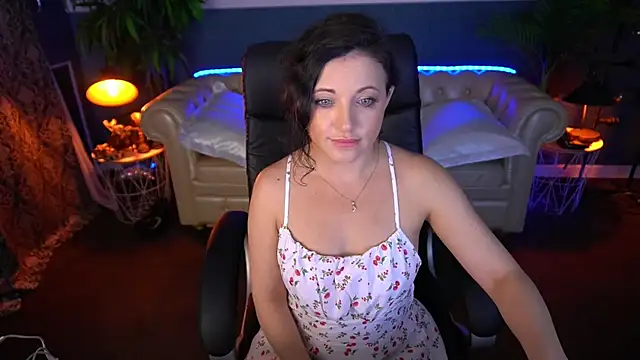 Snapshot of Dafni_Monn chatting on June 9, 2026, 5:41 am Dafni Monn online show from June 9, 2026, 5:41 am