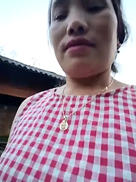 yu--yo online show from April 22, 2026, 11:01 am