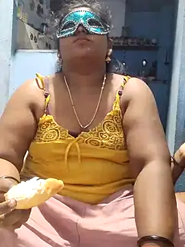 divyasree1431 online show from February 7, 2026, 6:00 pm