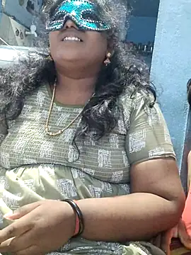 divyasree1431 online show from April 19, 2026, 6:10 pm