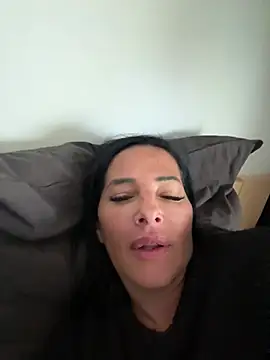 Maya-www online show from May 10, 2026, 7:24 am