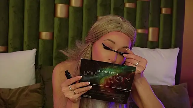 BellaNoirX online show from March 13, 2026, 4:19 am