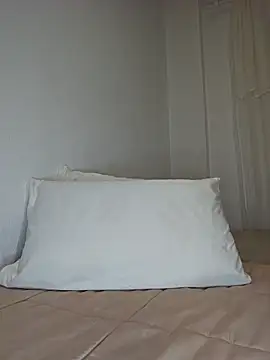 Angelmoon04 online show from April 22, 2026, 1:52 am