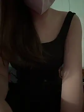 SISI-SEXXY online show from April 22, 2026, 5:21 am