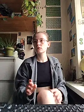 Snapshot of Shy_Bamby chatting on July 9, 2026, 10:41 am Shy Bamby online show from July 9, 2026, 10:41 am