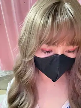 -Violet-t online show from March 9, 2026, 12:42 pm