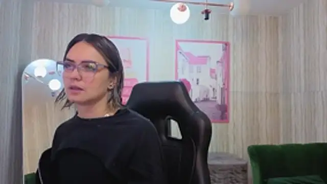Snapshot of zarcasutra_t chatting on June 6, 2026, 1:05 pm zarcasutra t online show from June 6, 2026, 1:05 pm