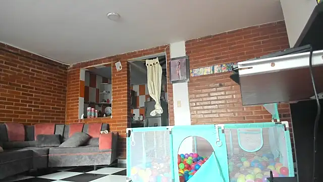 Lia rouse04 online show from April 19, 2026, 12:59 pm