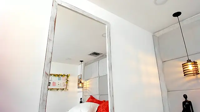 IvonneOwen online show from February 20, 2026, 6:26 am