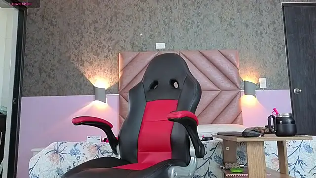 tabata monroe online show from March 3, 2026, 7:20 pm